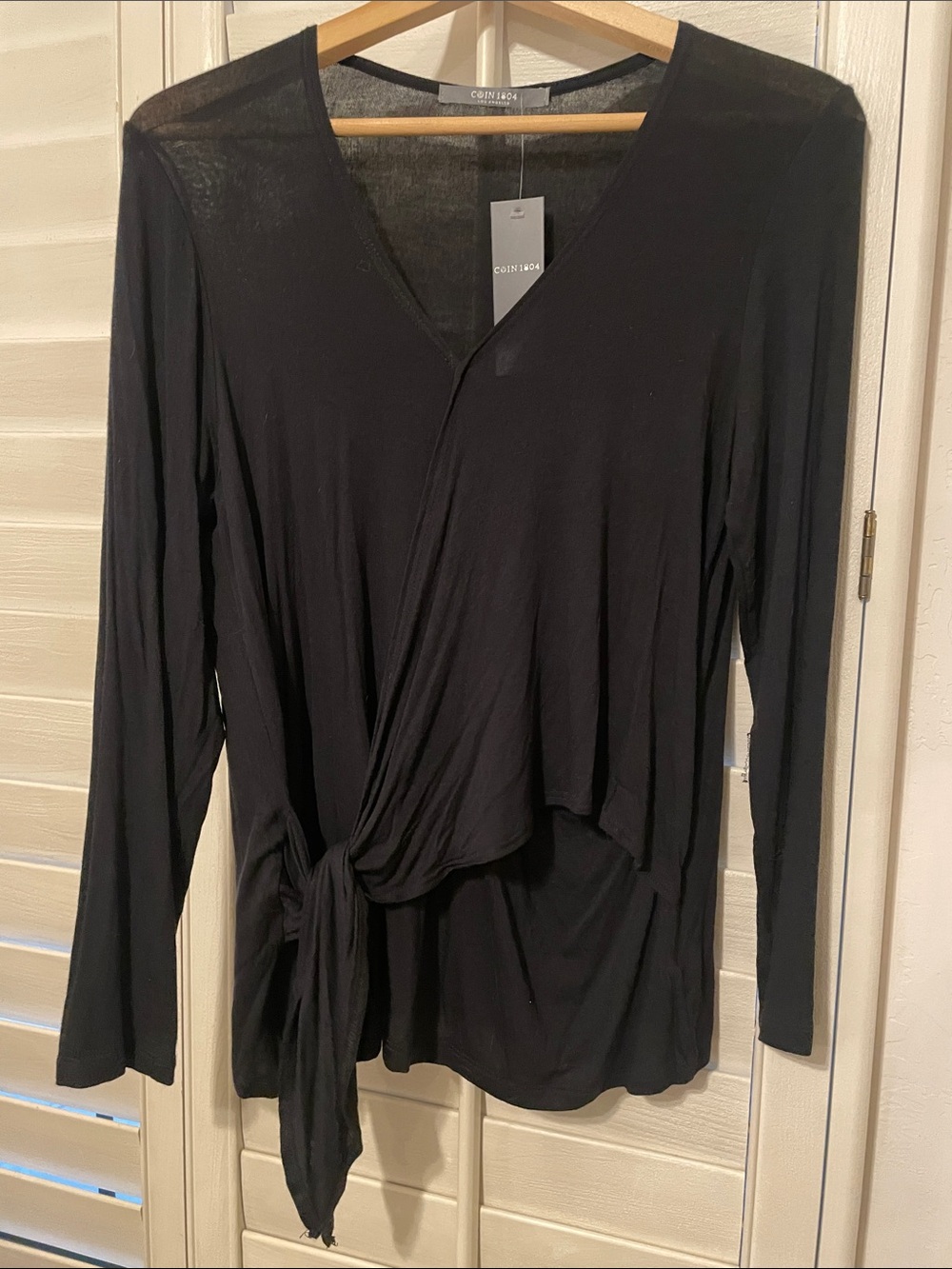 crown & ivy Black Long-Sleeve V-Neck Side Tie Top